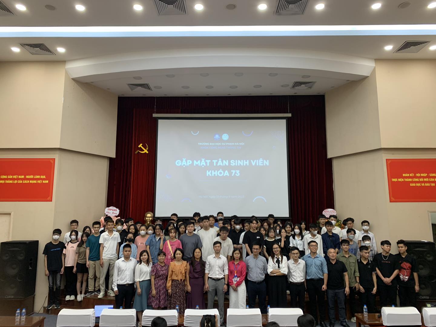 Gặp mặt tân sinh viên K73